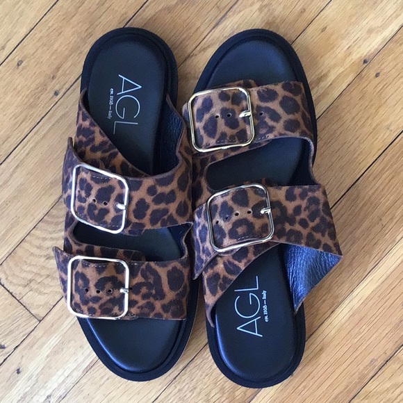 NWOT Animal Print AGL Italian Leather Buckle Sandals - Picture 1 of 9
